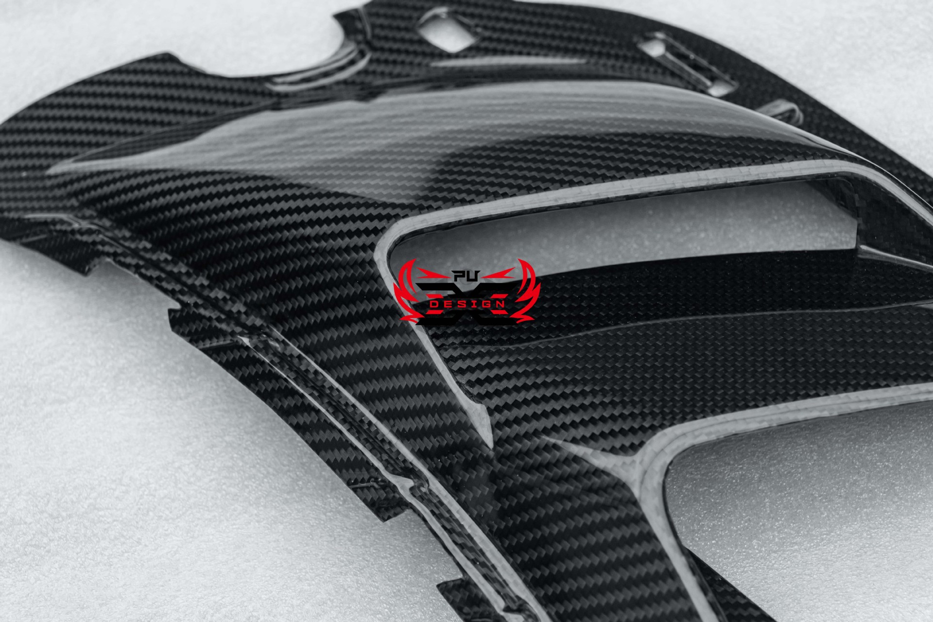 Suitable for Porsche 911 992 GT3RS original dry carbon fiber modification kit, front, middle, rear lip and side skirts