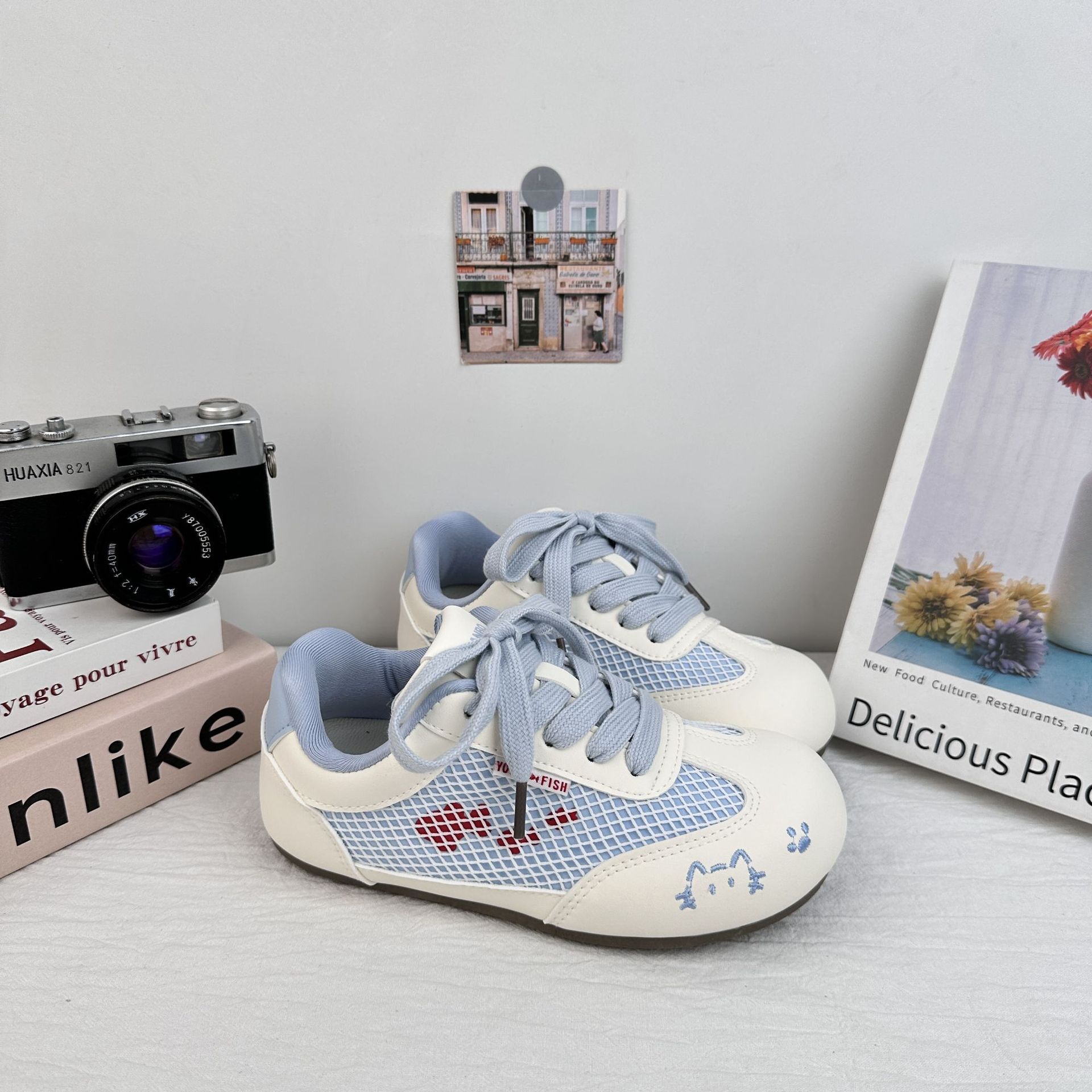 Zapatos de entrenamiento de Bode transpirables zapatos blancos zapatos de skate para mujeres 2025 verano nuevos lindos zapatos de malla de dibujos animados Gump