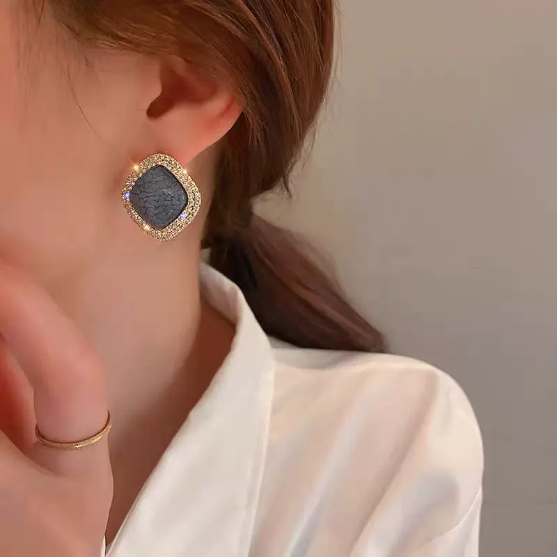 时尚新款银针韩国个性裂纹双层水钻镶嵌气质耳钉耳饰女