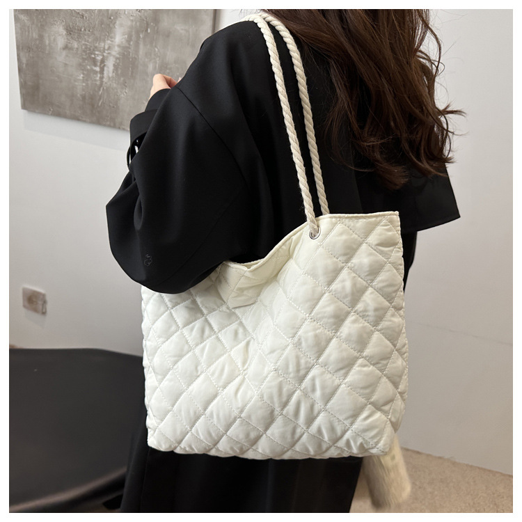166g Weight Polyester Lining Material Sewing Thread Fashion Element Zipper Closure Type Double Shoulder Straps Strap Type Tote Bag Bags Type Casual, Daily, Shopping Occasion Nylon Material Solid Color, Lingge Pattern Autumn&Winter Season Women's Gender Classic Style Style Square Shape Women's Nylon Solid Color Lingge Classic Style Sewing Thread Square Zipper Tote Bag 3