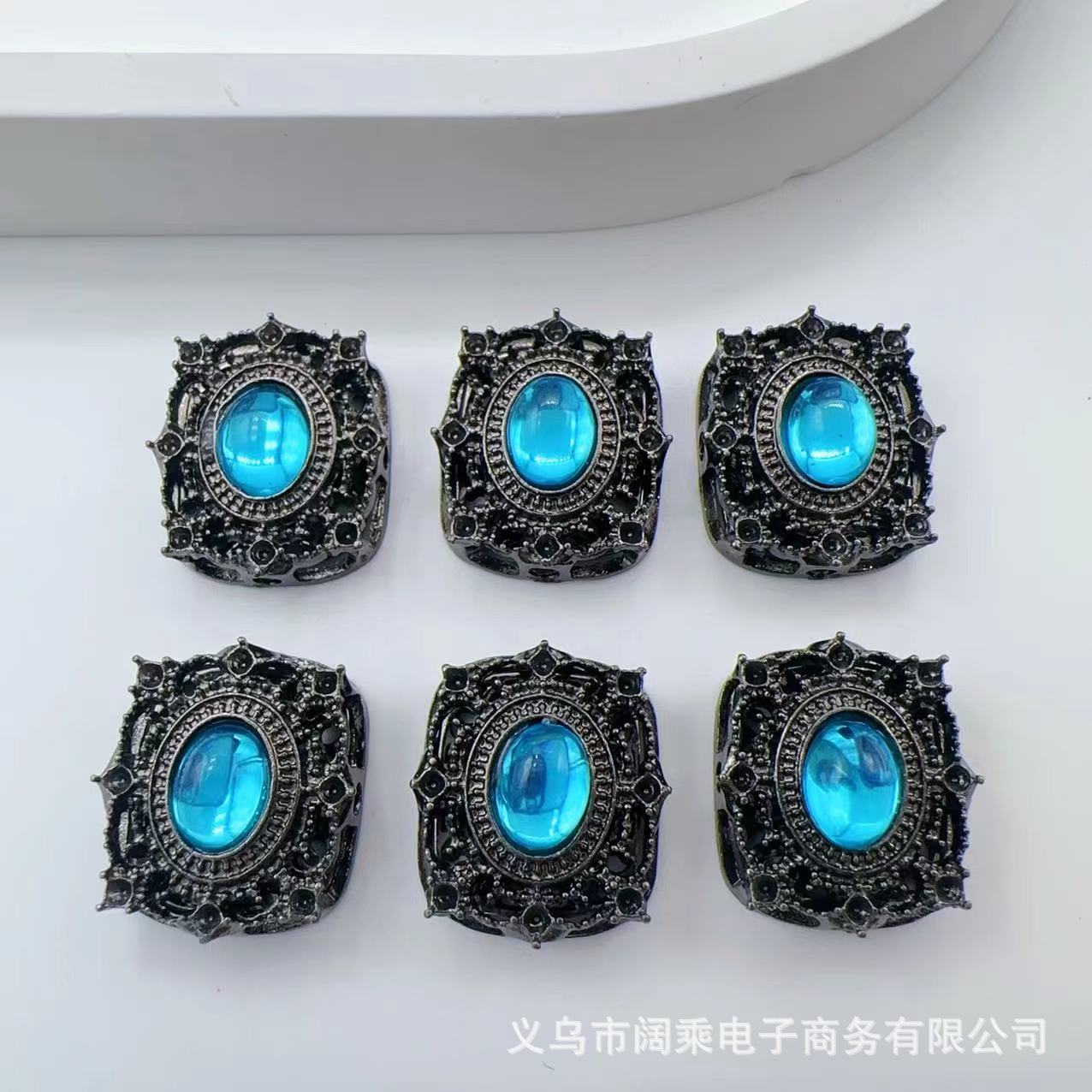 ダイヤモンドの長い方の大きい魔の箱の多い八穴のジルコニウムのdiyの手作りのビーズのブレスレットのネックレスの合金のアクセサリーのビーズの部品