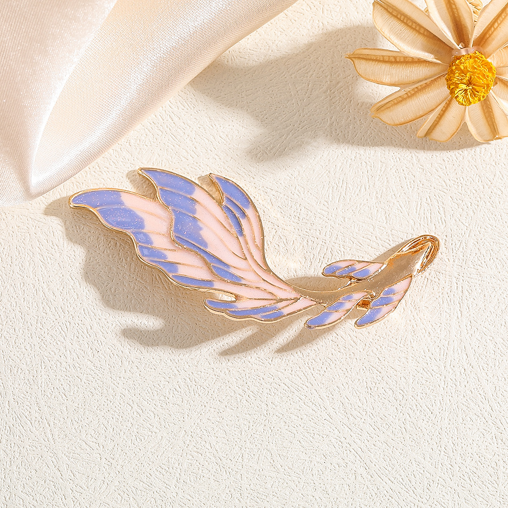 European And American Cross-border Oil-painted Goldfish Gradient Personalized Brooch, Versatile Colorful Elf Design,_voghion.com