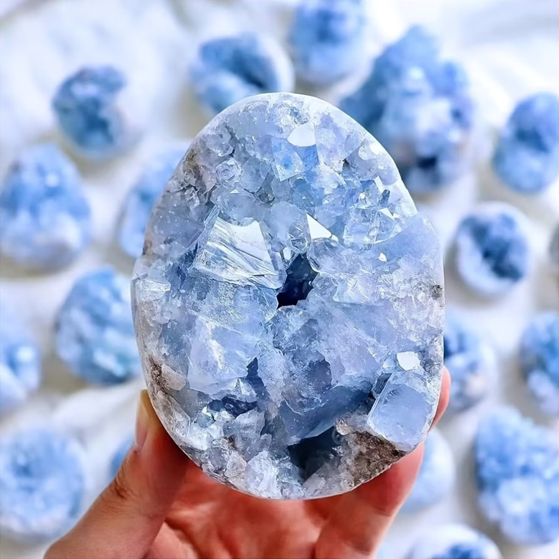 Natural lapis lazuli crystal cluster, blue crystal raw stone, natural raw crystal, crystal ornament, wholesale from manufacturer Natural lapis lazuli crystal cluster, blue crystal raw stone, natural raw crystal, crystal ornament, wholesale from manufacturer