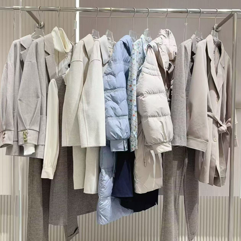 一线大牌【衣香丽影】25冬最新撤柜品牌时尚女装实体直播走份尾货