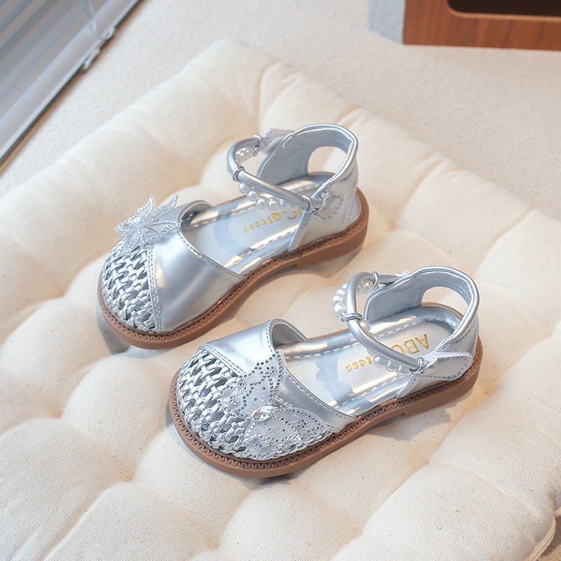 Zapatos de perlas huecas para niñas, 2026 verano, nuevos zapatos infantiles de moda universal, zapatos de princesa, sandalias image 3