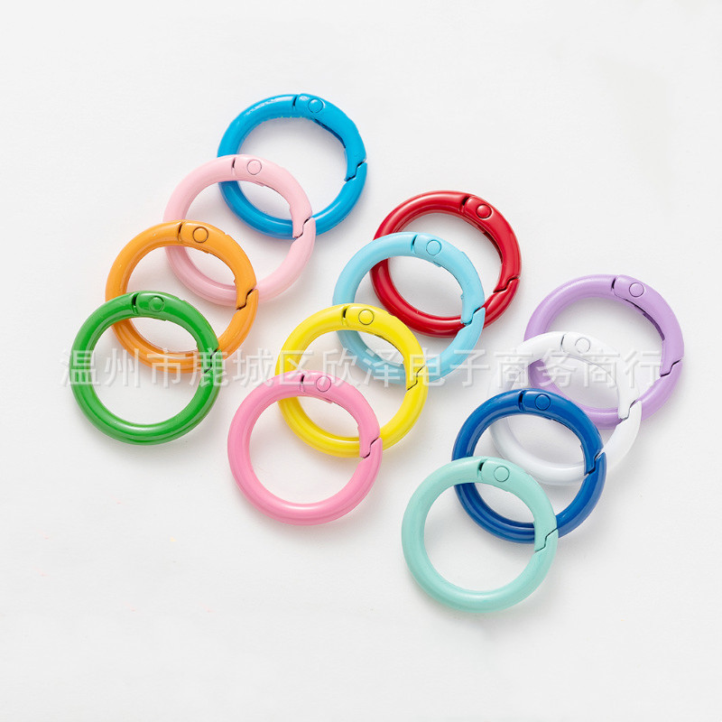 Painted colorful open ring keychain, spray-painted spring ring, toy spring clasp, hanging clasp, circular ring clasp, accessory parts