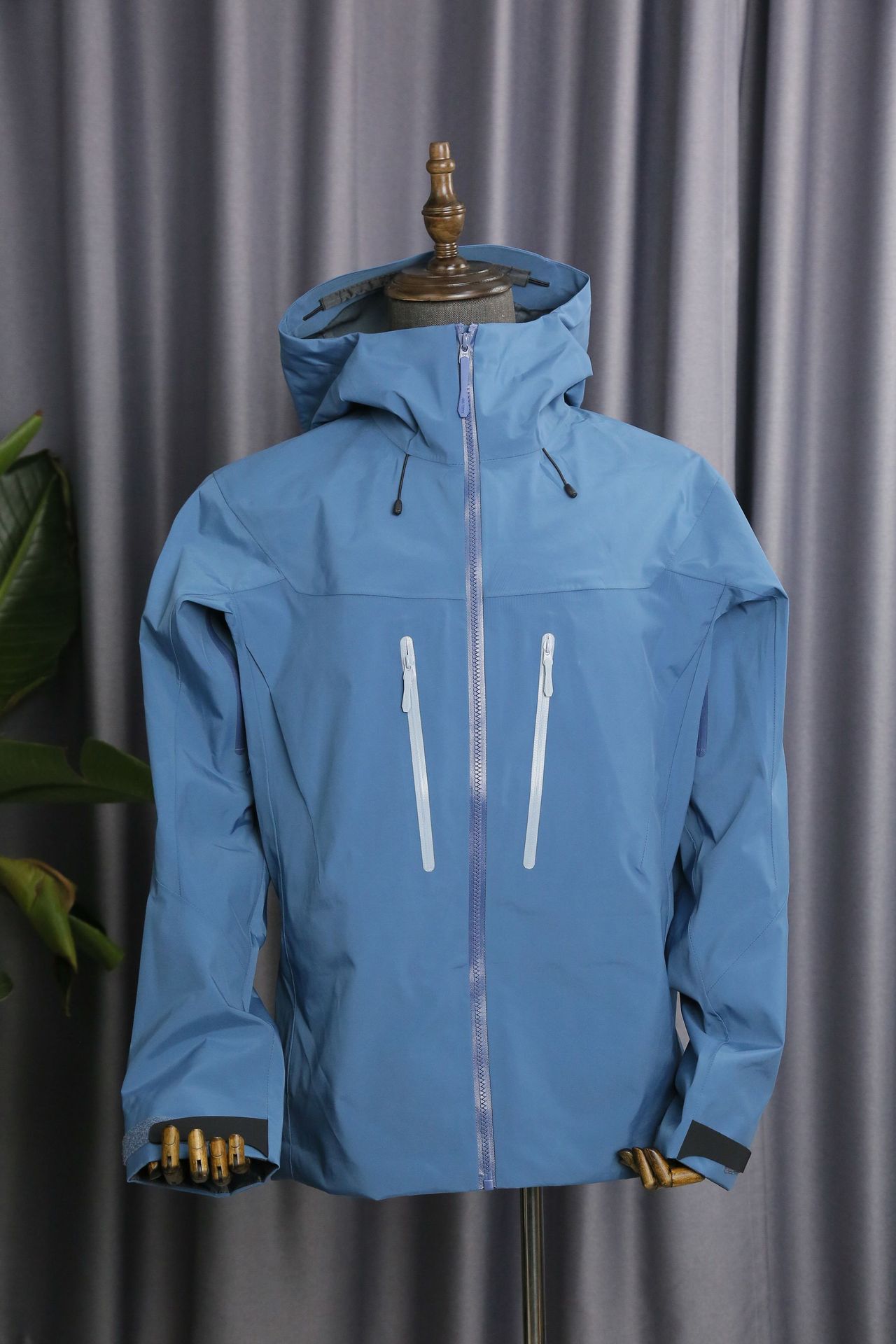 Arc'teryx Alpha SV Gore-Tex Jacket Blue