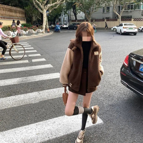 Oversized Plaid Lambskin Wool Coat for Women - Winter American Retro Thick Sweatshirt Bomber Jacket with Fleece Lining