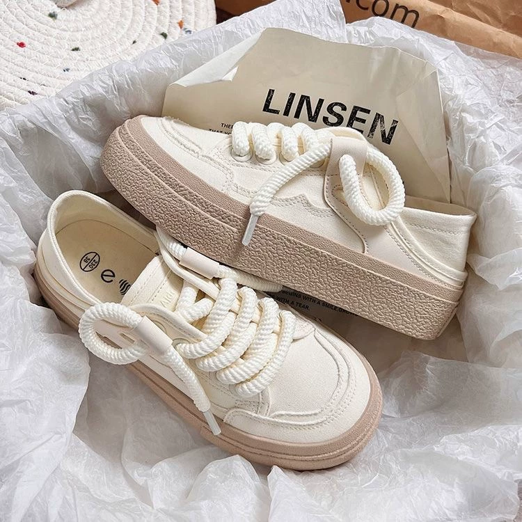 2024 толстые веревочные туфли новые толстые подошвы высокие туфли женские сосновые туфли маленькие белые туфли мягкие женские туфли