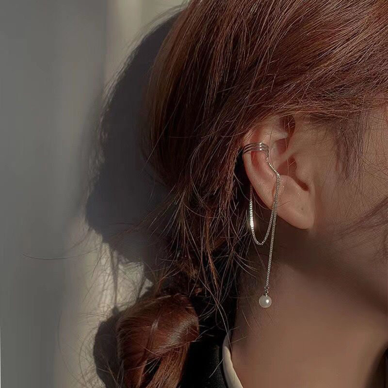 Pendientes de borla de perlas simples elegantes de alto grado pendientes elegantes clip de oreja sin oreja clip de hueso de oreja femenina estilo frío