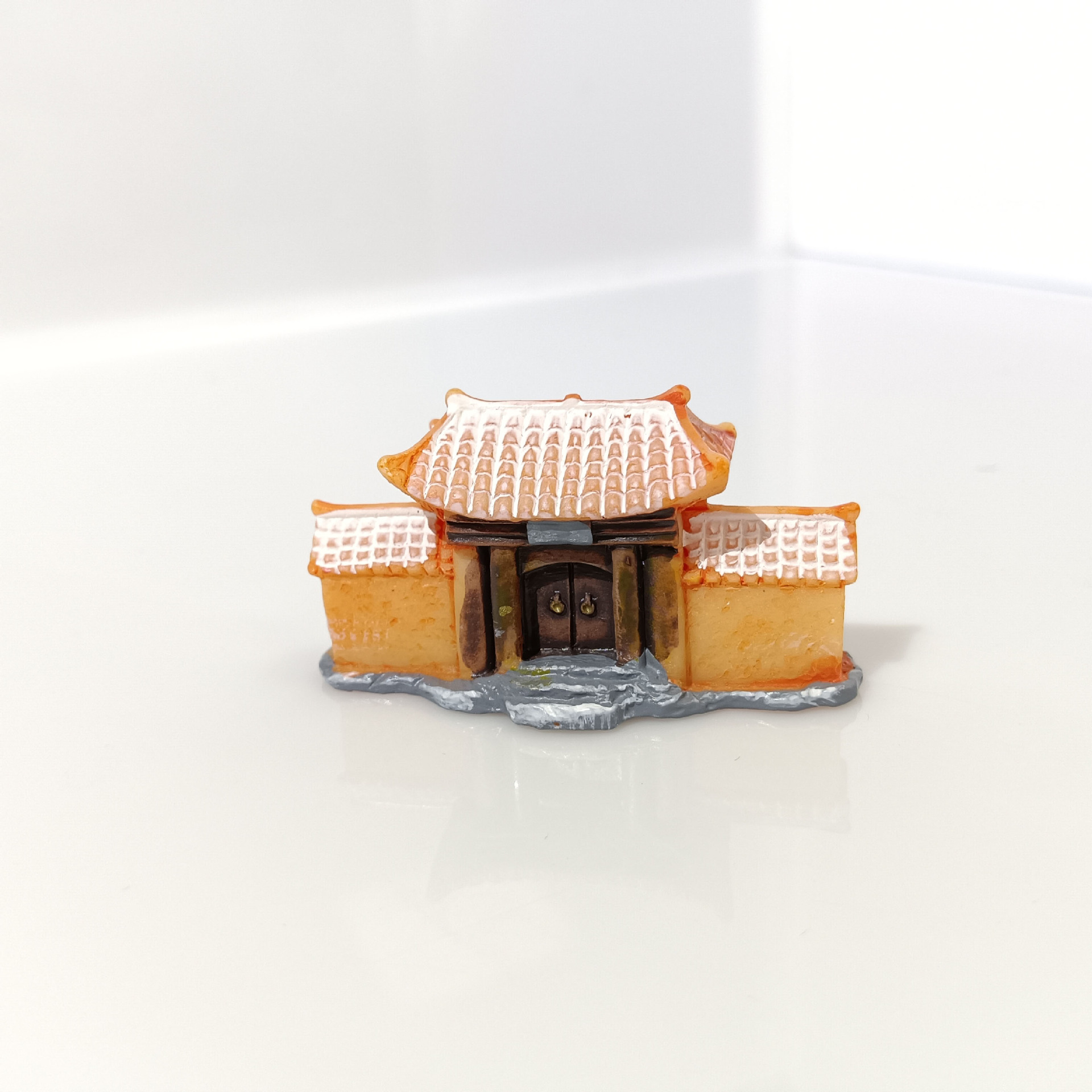 Decoración de casas rurales, decoración, casas antiguas, edificios chinos, casas antiguas, paredes blancas, azulejos azules, mini paredes amarillas, vidrio