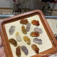 天然一口糖俏色玛瑙趴趴猫吊坠中式玉髓时尚如意情侣男女锁骨玉石