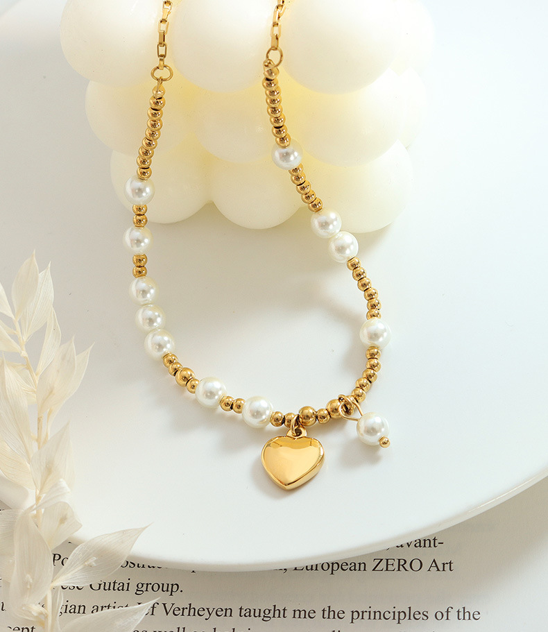 Retro Herzform Titan Stahl Inlay Künstliche Perlen Halskette 1 Stück display picture 2