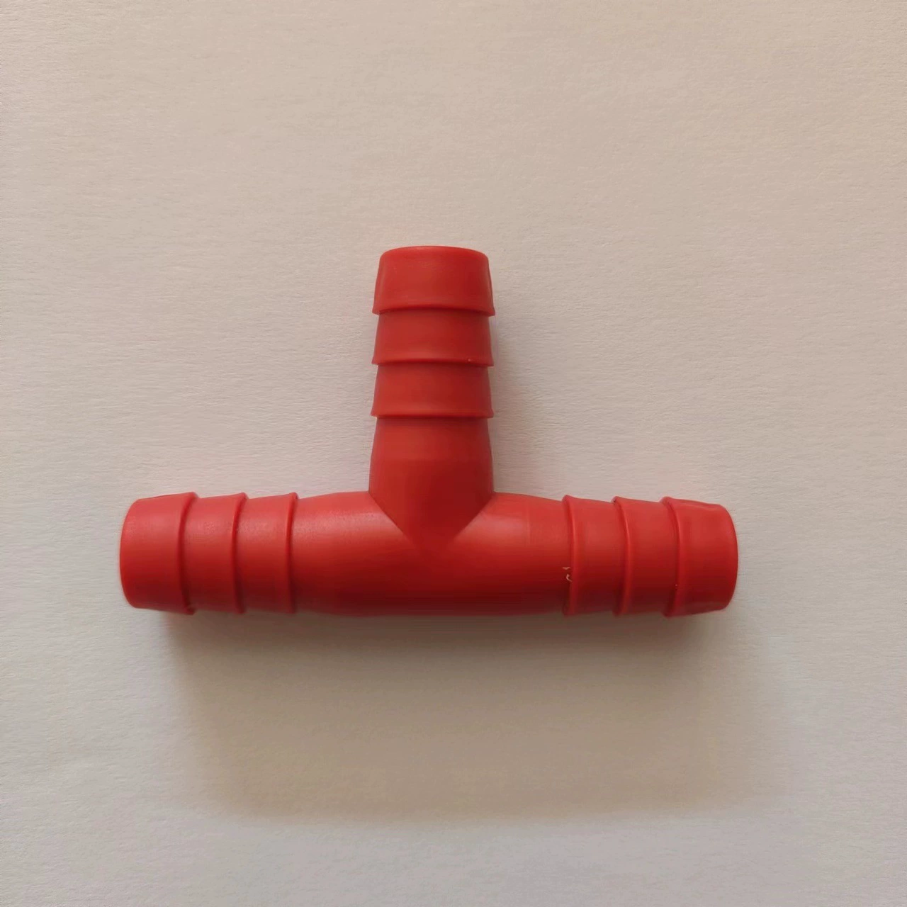 Производство пластиковой промышленности Maoyuan, шланг 9,5 мм, трехходовое соединение, шланг для питьевого фонтана, пластиковые фитинги для разведения