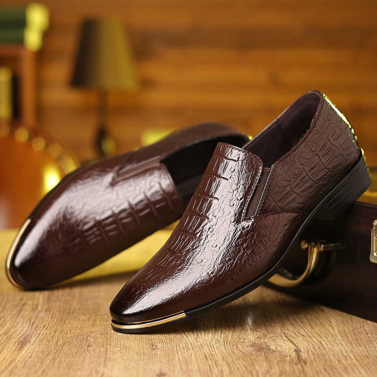 Мужские кожаные туфли с крокодиловым принтом, деловые классические, высококачественные, новые британские, с заостренным носком, без шнуровки.