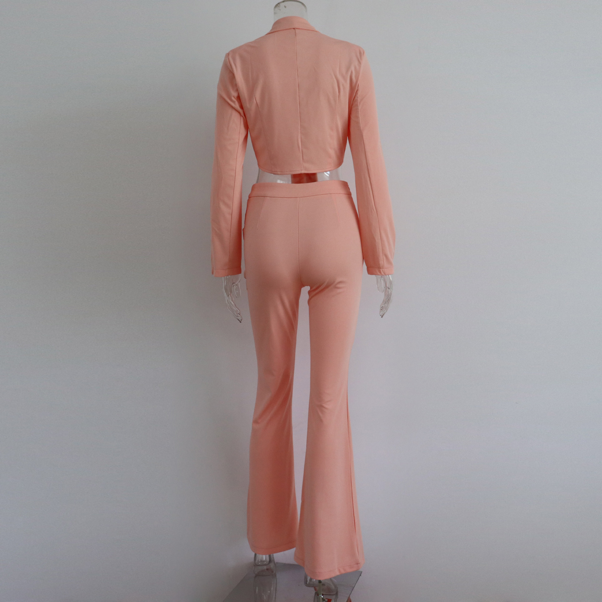 GraceChic – Europäischer und amerikanischer, sexy Schnürblazer mit langen Ärmeln, gepolsterten Schultern und eng anliegender Schlaghose – Frühjahr/Sommer 2024 (Neu)_voghion.com