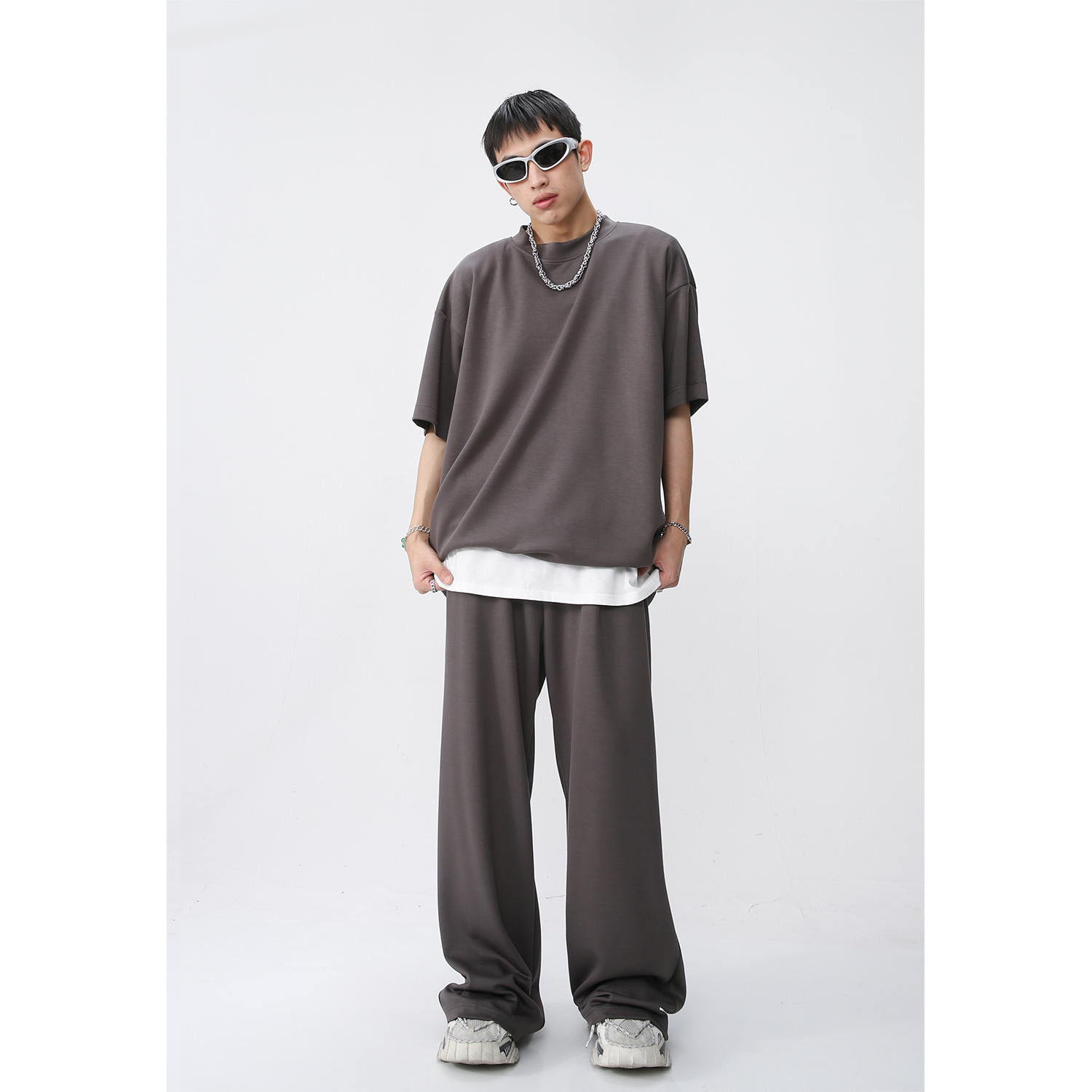 Ropa de hombre MTLClothes | 2023 Verano nuevo traje de estilo coreano casual Camiseta de manga corta drapeado pantalones sueltos