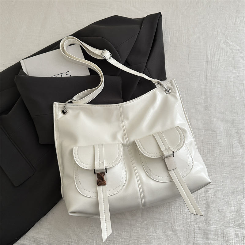 Fashionable Large Capacity Women's Motorcycle Shoulder Bag_voghion.com