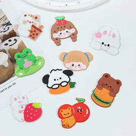 钥匙扣及钥匙扣配件;美发梳;美工刀