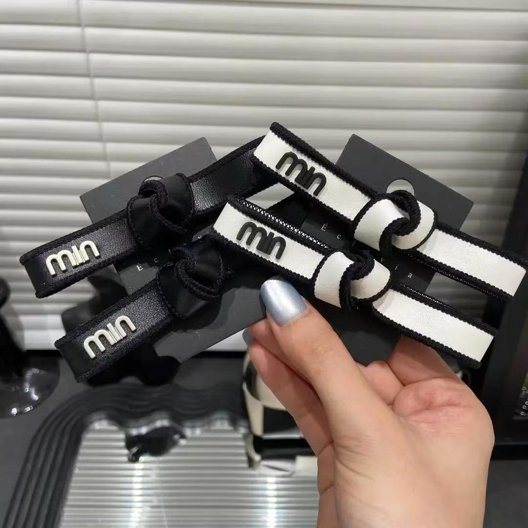 Black hairgrip with letters, universal bangs, hairpins, hair accessory, simple and elegant design, Korean style