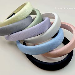 韓国系の明るい色の木目感布芸のカチューシャ