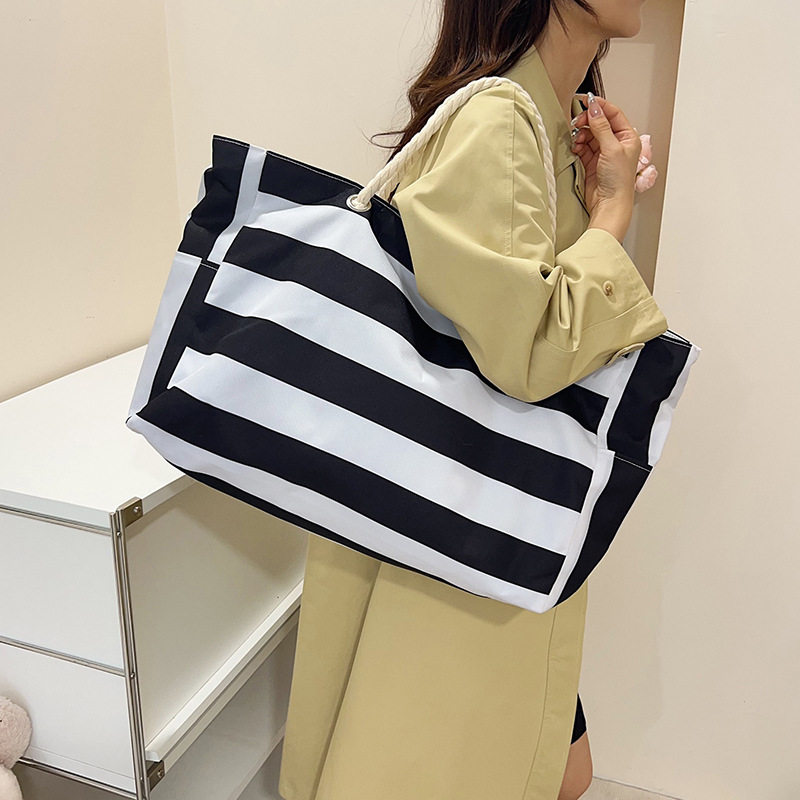 Bolsa Tote de Lona a Rayas de Lona Gran Capacidad con Cierre para Viajes, Compras y Playa image 3