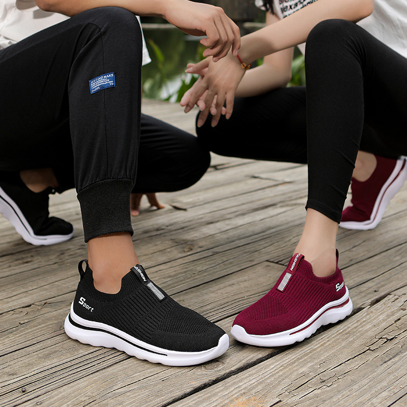 New Men's and Women's Mesh Shoes Breathable Mesh Shoes Slip-on Casual Sports Men's Shoes Old Beijing Cloth Shoes Travel Shoes Women