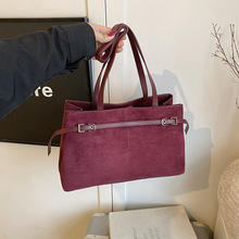 �¿�ͨ��Ů��¹��Ƥ�������ɫ�������μ��С���ٴ�Ůʿб���