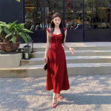 白色气质吊带连衣裙女夏季2025年新款修身性感辣妹叠穿显瘦中长裙