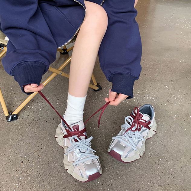 Versión de piel de oveja ~ estilo mesh empalme grueso aumento de suela zapatos deportivos casuales zapatos de papá zapatos muffin de cuero nuevo