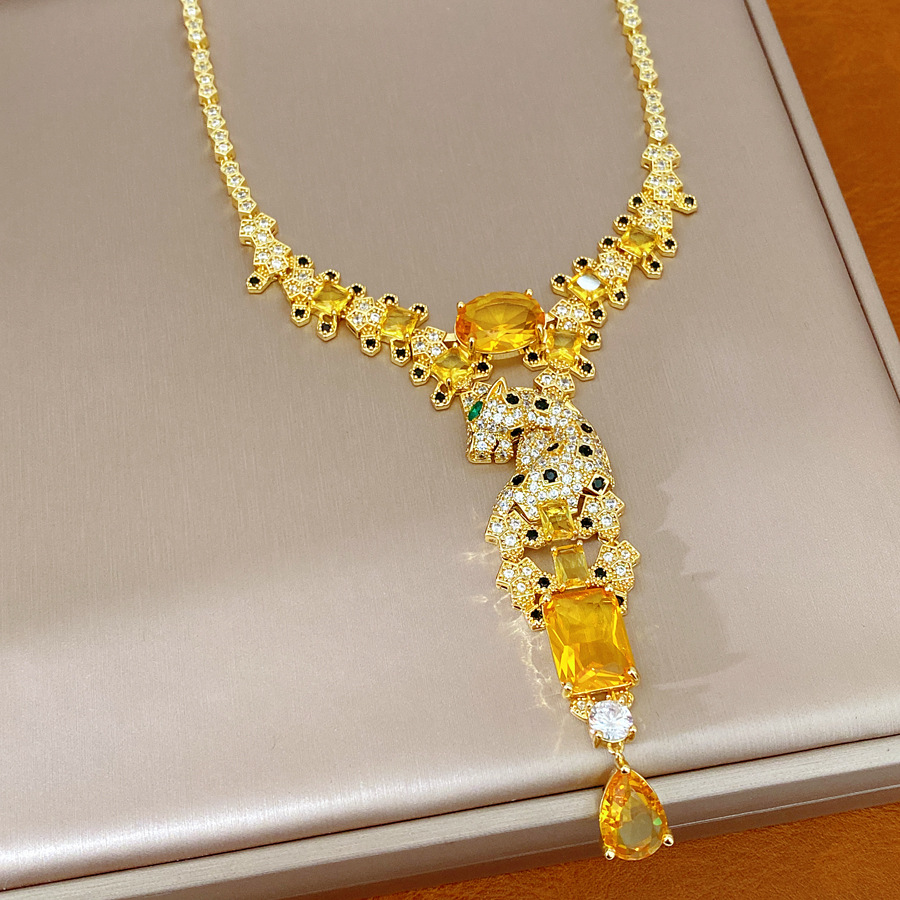 18k oro real eléctrico de piedra leopardo cuadrado collar de hebilla ligero nicho de lujo cadena de clavícula corte conjunto de joyas