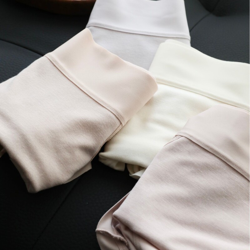 A Pack of 4 Pairs of Different Color Figure-Eight-Shaped Lace Mid-Waist Modal Panties with Silk Blend 0413C03