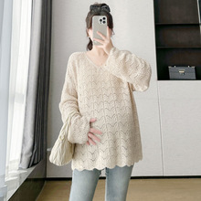 孕妇装春装上衣2025新款洋气潮妈宽松中长款V领镂空针织衫孕期