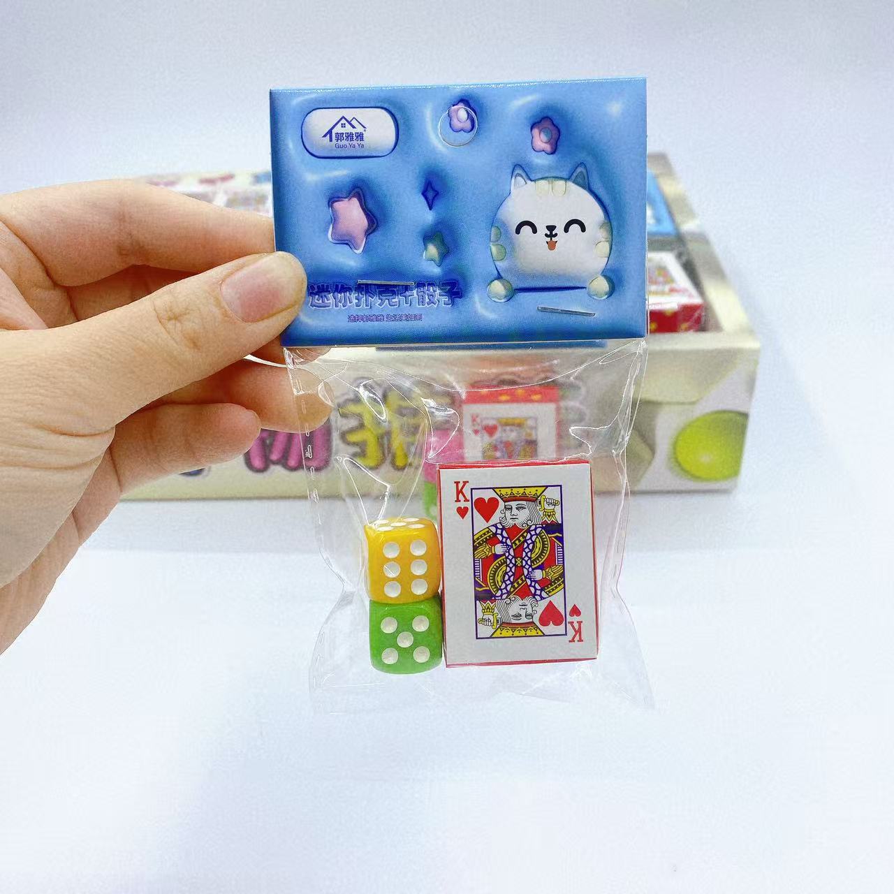 Juguetes infantiles mini tarjetas de juego acrílico dados de color juguetes tradicionales divertidos juegos para padres e hijos 2 yuanes