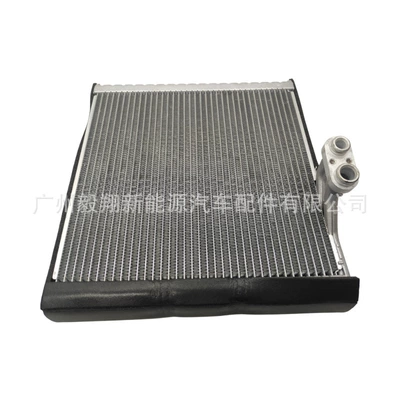 Car Air Conditioning Evaporator Suitable for Toyota Hilux 16-19 Models Evaporator 88501-0K390 0K420 (Soyutma sisteminin digər hissələri)