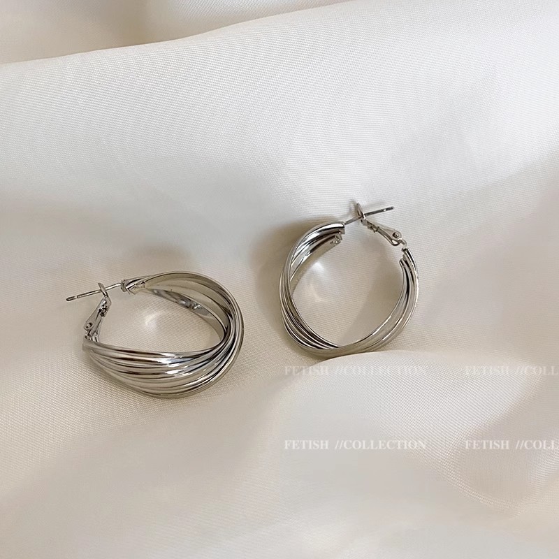 Pendientes de circón súper flash de alta calidad con aguja de plata 925 Pendientes de estilo explosivo de temperamento exquisito de lujo ligero femenino Pendientes de primavera y verano al por mayor