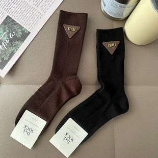 Metal Leather Label Jewelry Socks Double Needle European Autumn and Winter New Entry Luxury Mid-high Tube Internet Celebrity New Arrival