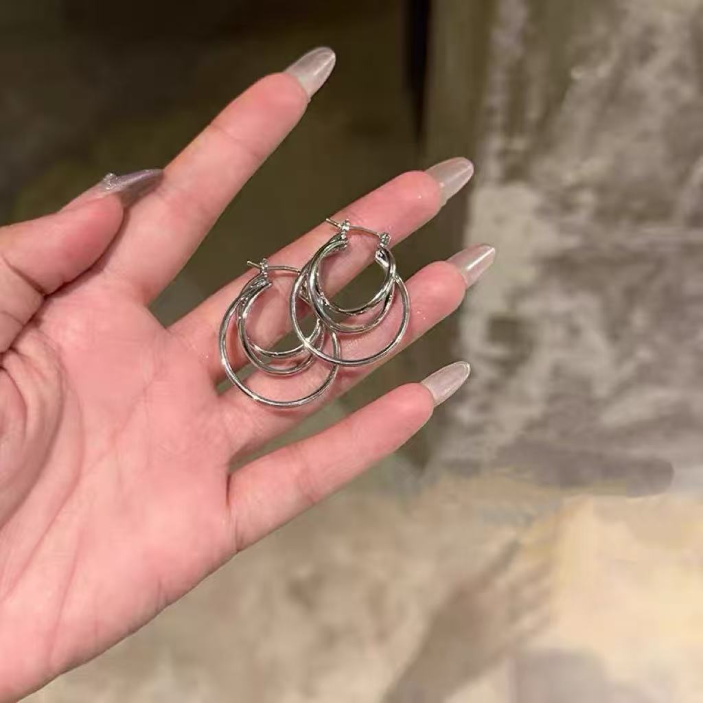 Minimalist Style Three-Layer Cross Circle Earrings with a Light Luxury and High-End Feel, Suitable for Round Faces, Making the Face Appear Smaller, Exaggerated Earrings