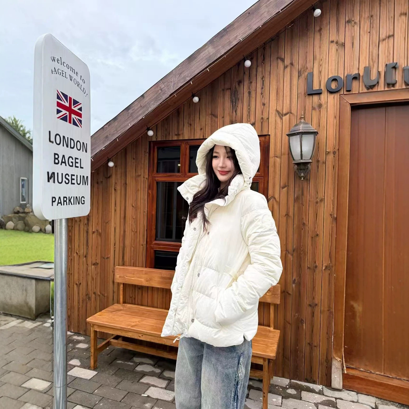 Cross-border, correct version, original label, in stock, Goose brand women's accessories, armband, hooded down jacket, casual and warm.