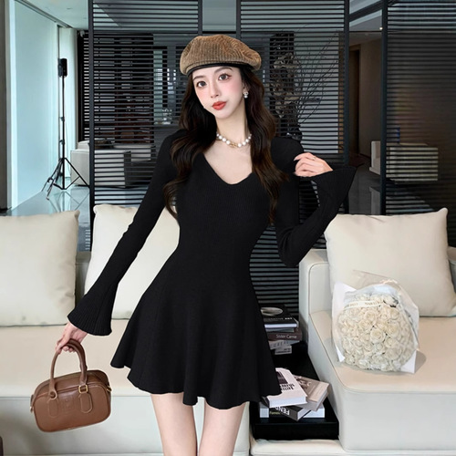 2025 New Knit Long-Sleeve Dress for Women Autumn/Winter Wealthy Heiress Coat Inner Layer Base Waist Shaping Sweater Fluffy