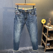 高端男士牛仔裤男潮牌新款修身小直筒韩版潮流时尚刺绣弹力长裤子