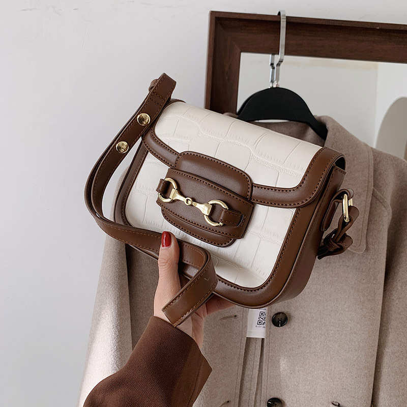 Women 2023 autumn and winter new fashion texture shoulder small square bag foreign style stone crossbody bag_voghion.com