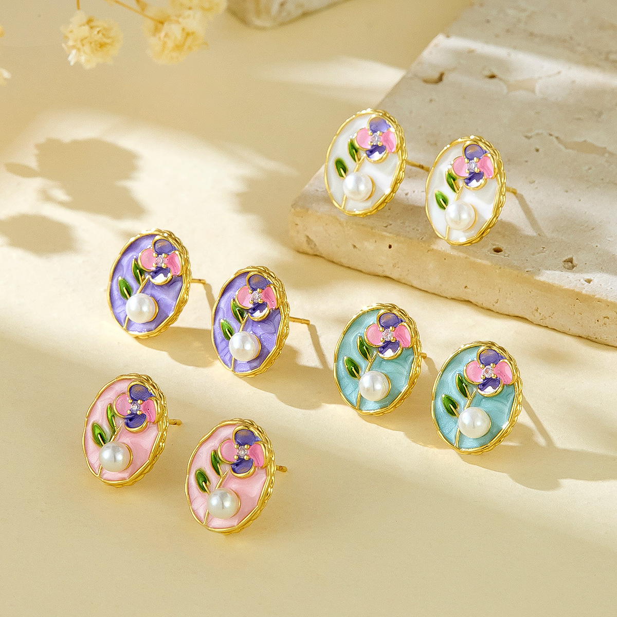 Pintura al óleo retro Pendientes de perlas de flores Estilo explosivo Cena de temperamento Pendientes de esmalte romántico Pendientes pequeños y frescos de todo fósforo