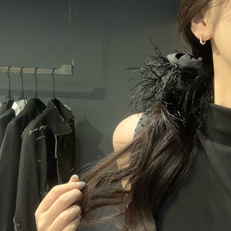 Puras plumas de deseo intestino grueso anillo de cabello de cabello de cabello 2024 nuevo otoño invierno correa de cabello de avestruz cabello de cabello