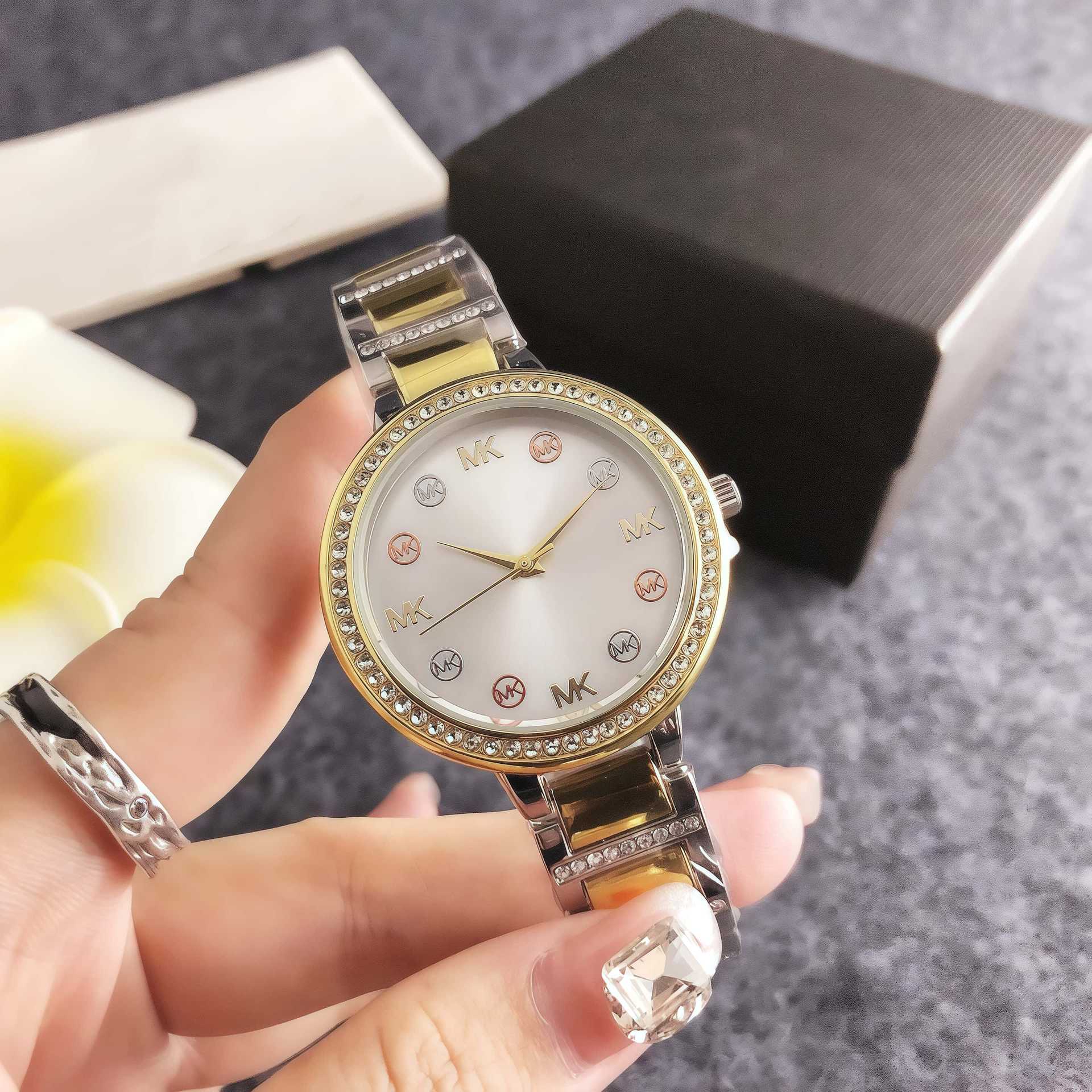 Watch New High-Looking Diamond-Encrusted Round Student Watch Simple Sports Casual Temperament Versatile Design Women's Watch