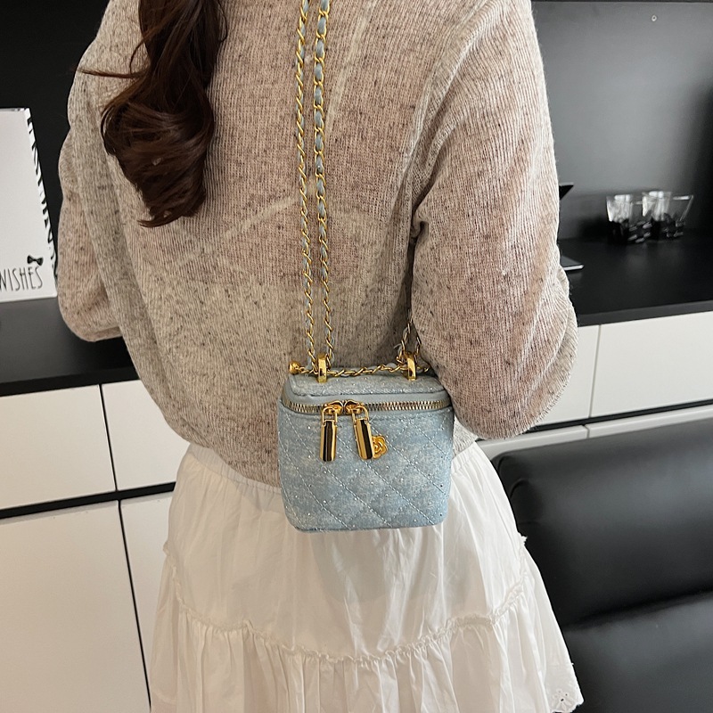 Bolso de cadena de moda de diamante para mujeres 2026 nuevo estilo pequeño bolso de viaje diario bolso de ocio simple bolso de mujer image 5