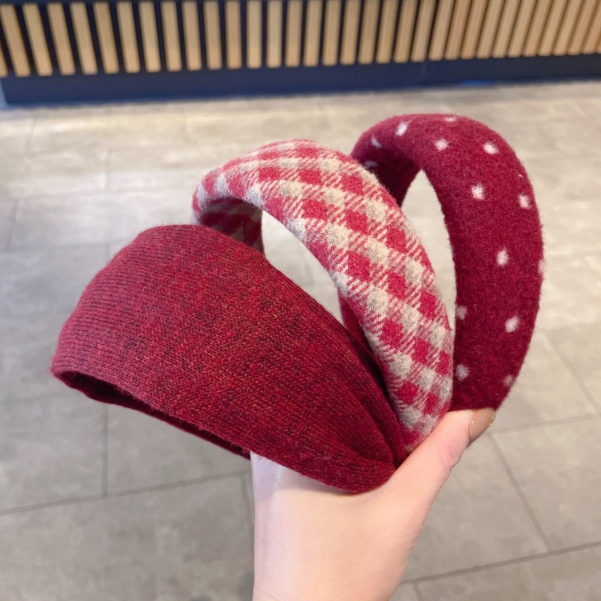 Red Plaid Woolen High-crown Headband, Clip, Hair Tie, High-end Versatile Fabric Wide-brimmed Headband For Going Out_voghion.com
