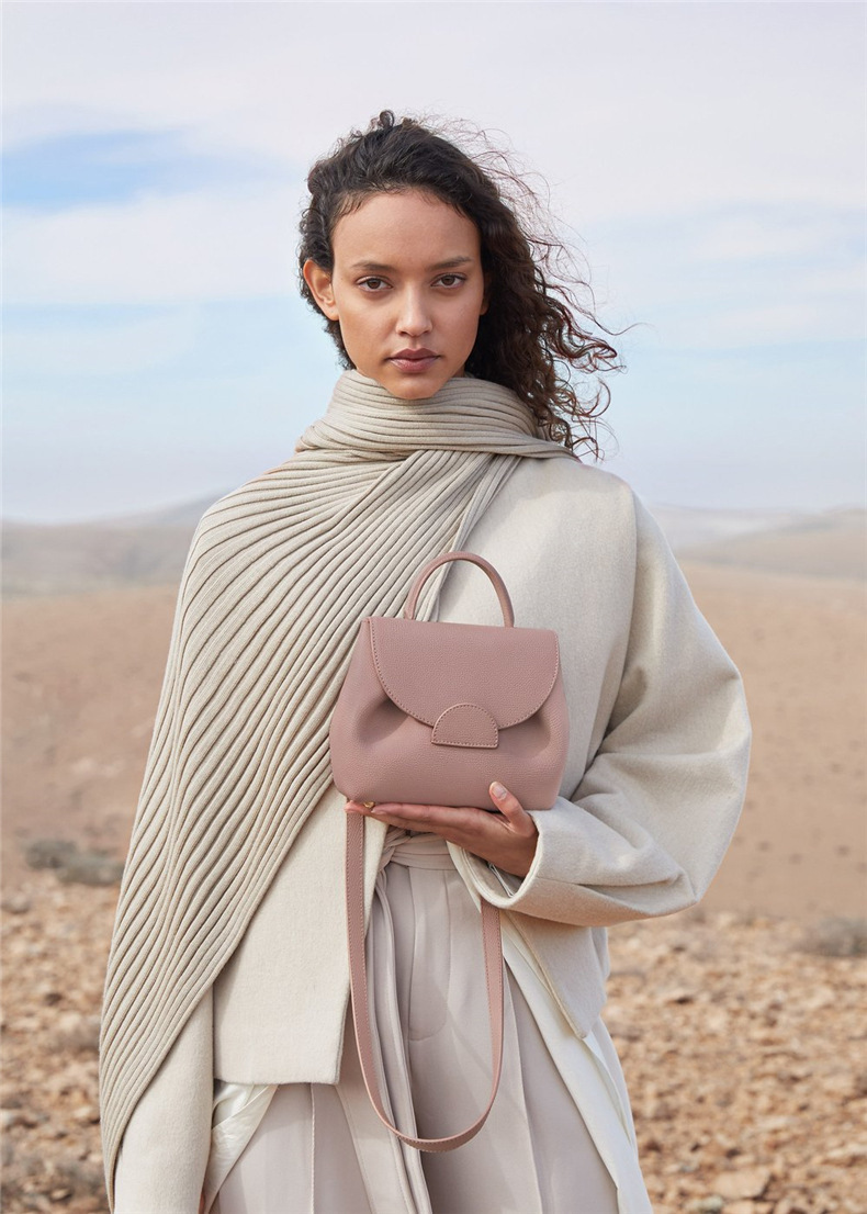 Genuine leather Material Women's Small Genuine Leather Solid Color Elegant Streetwear Square Magnetic Buckle Shoulder Bag