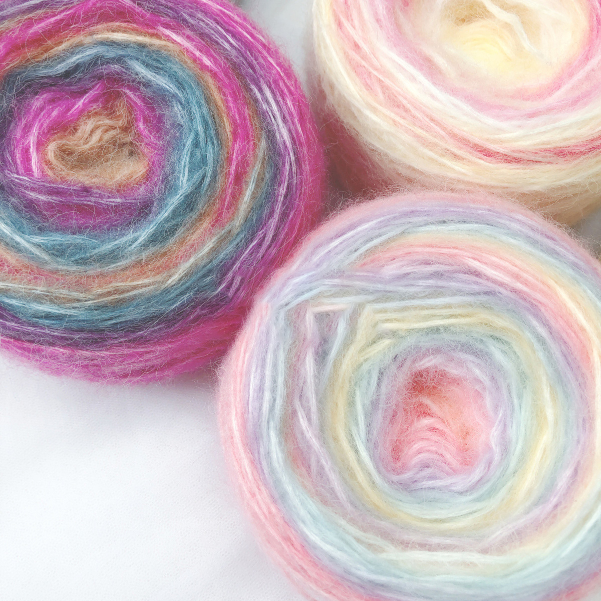 新品渐变喷毛纱甜美梦幻糖果色长段染毛线空心马海毛手工编织毛线