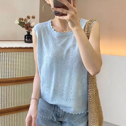 French-style lace round-neck camisole top for plus-size women, 2025 new model, loose and slimming sleeveless undershirt